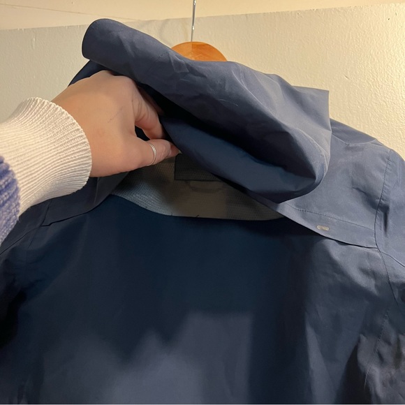 Lolë size S blue windbreaker spring jacket - Picture 5 of 8